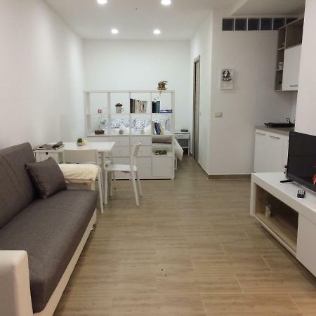 Al Centro Di Cagliari Apartment Luaran gambar