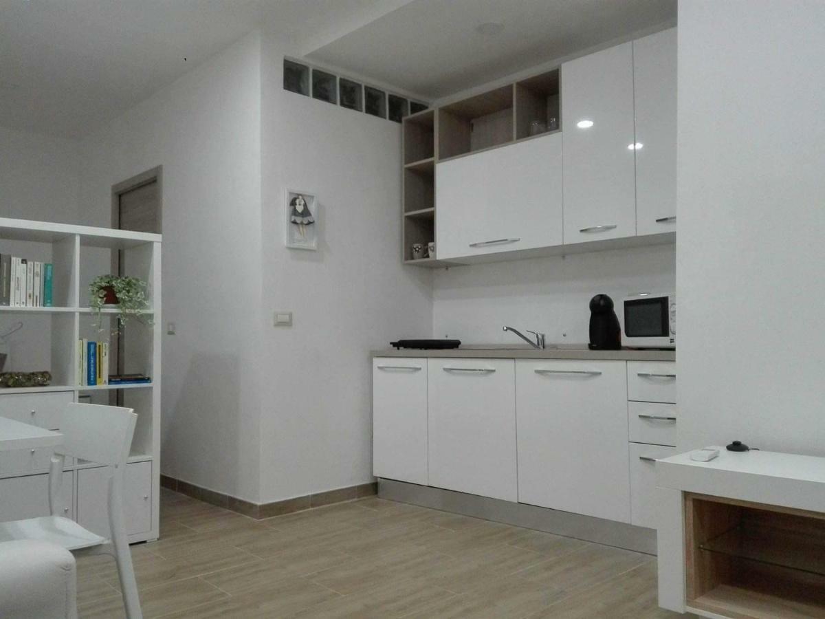 Al Centro Di Cagliari Apartment Luaran gambar