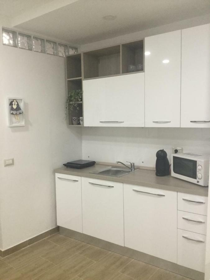 Al Centro Di Cagliari Apartment Luaran gambar
