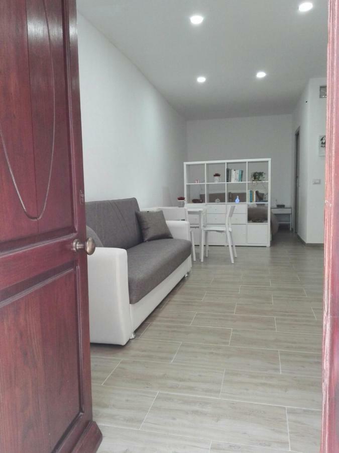 Al Centro Di Cagliari Apartment Luaran gambar