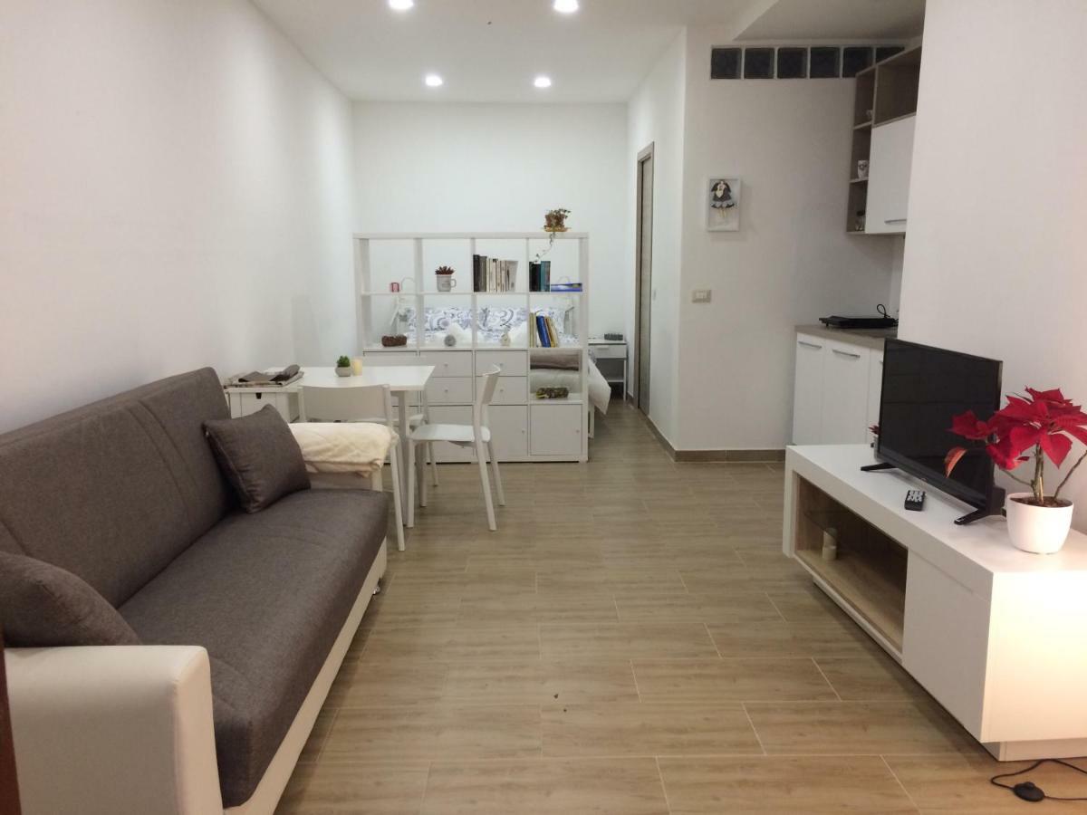 Al Centro Di Cagliari Apartment Luaran gambar