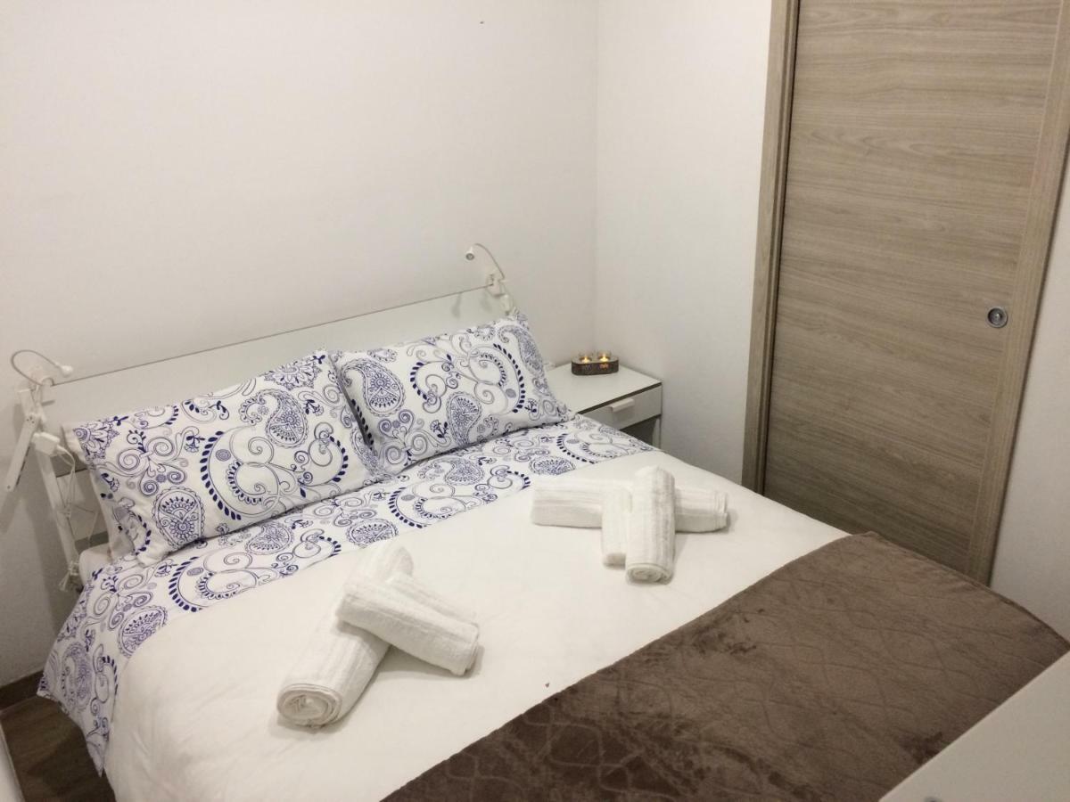 Al Centro Di Cagliari Apartment Luaran gambar